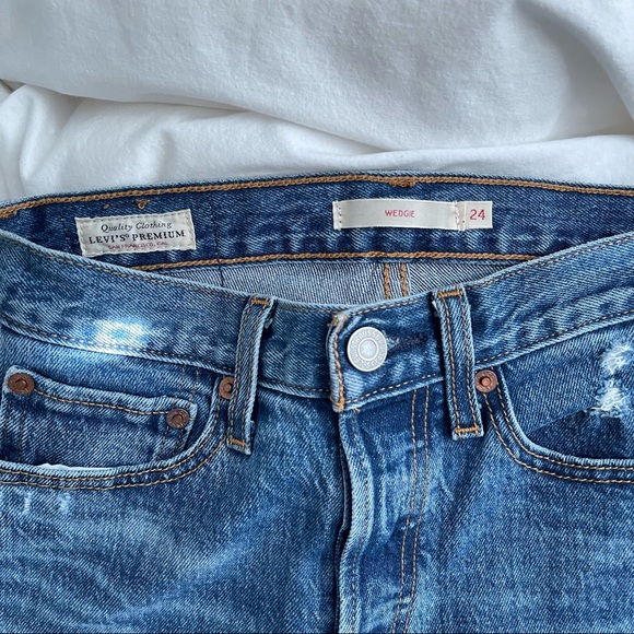 Levi Wedgie Jeans - Picture 4 of 4